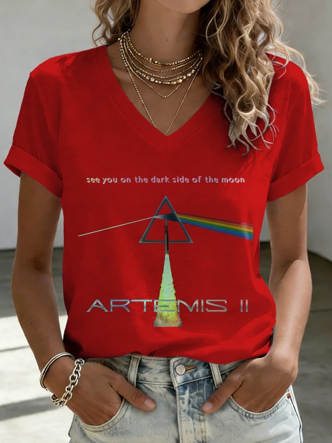 V-Neck Retro Artemis II See You On The Dark Side Of The Moon Print T-Shirt