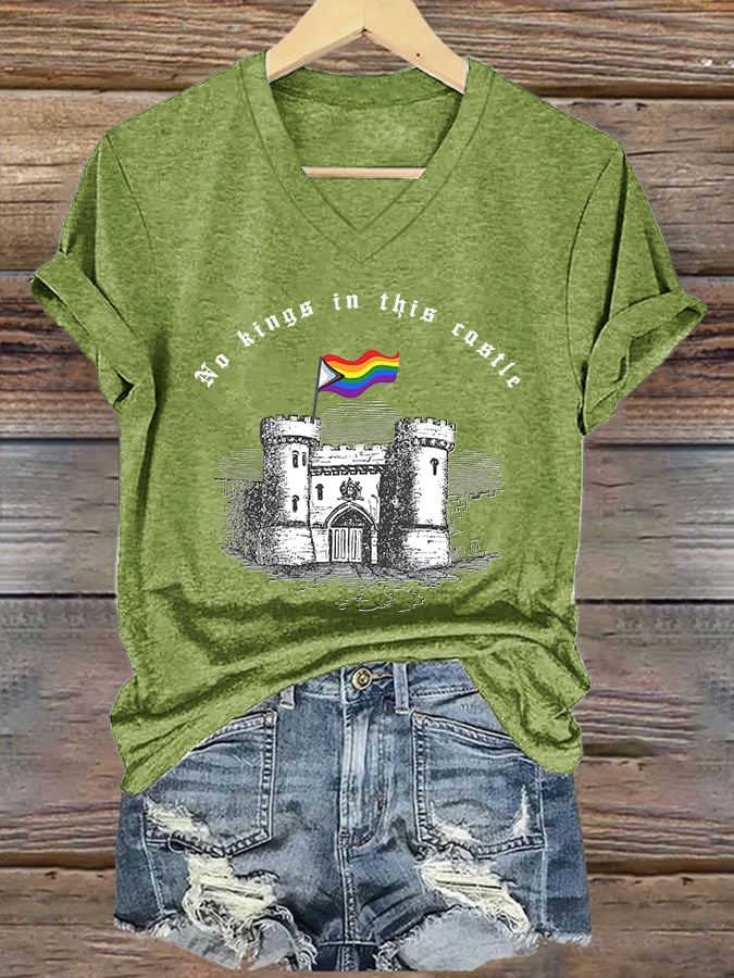 🔥Buy 3 Get 15% Off🔥V-Neck Retro No Kings In This Castle Print T-Shirt