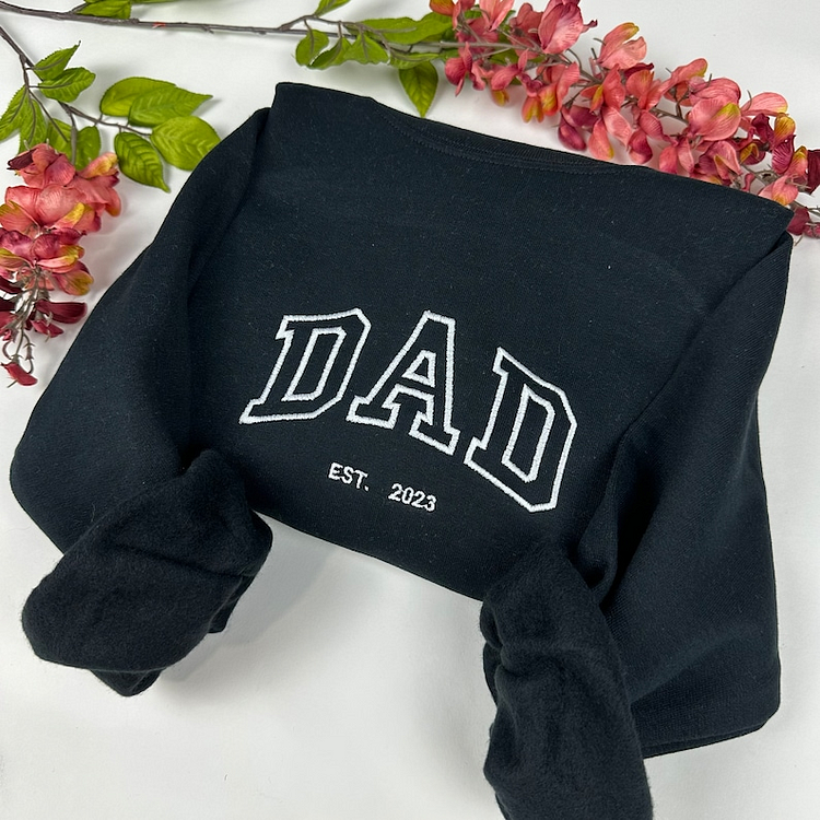 Personalized Mama/Dad Embroidered Sweatshirt, Custom Mom/Dad Embroidery Hoodie