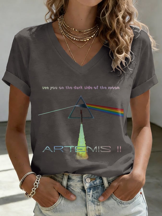 V-Neck Retro Artemis II See You On The Dark Side Of The Moon Print T-Shirt